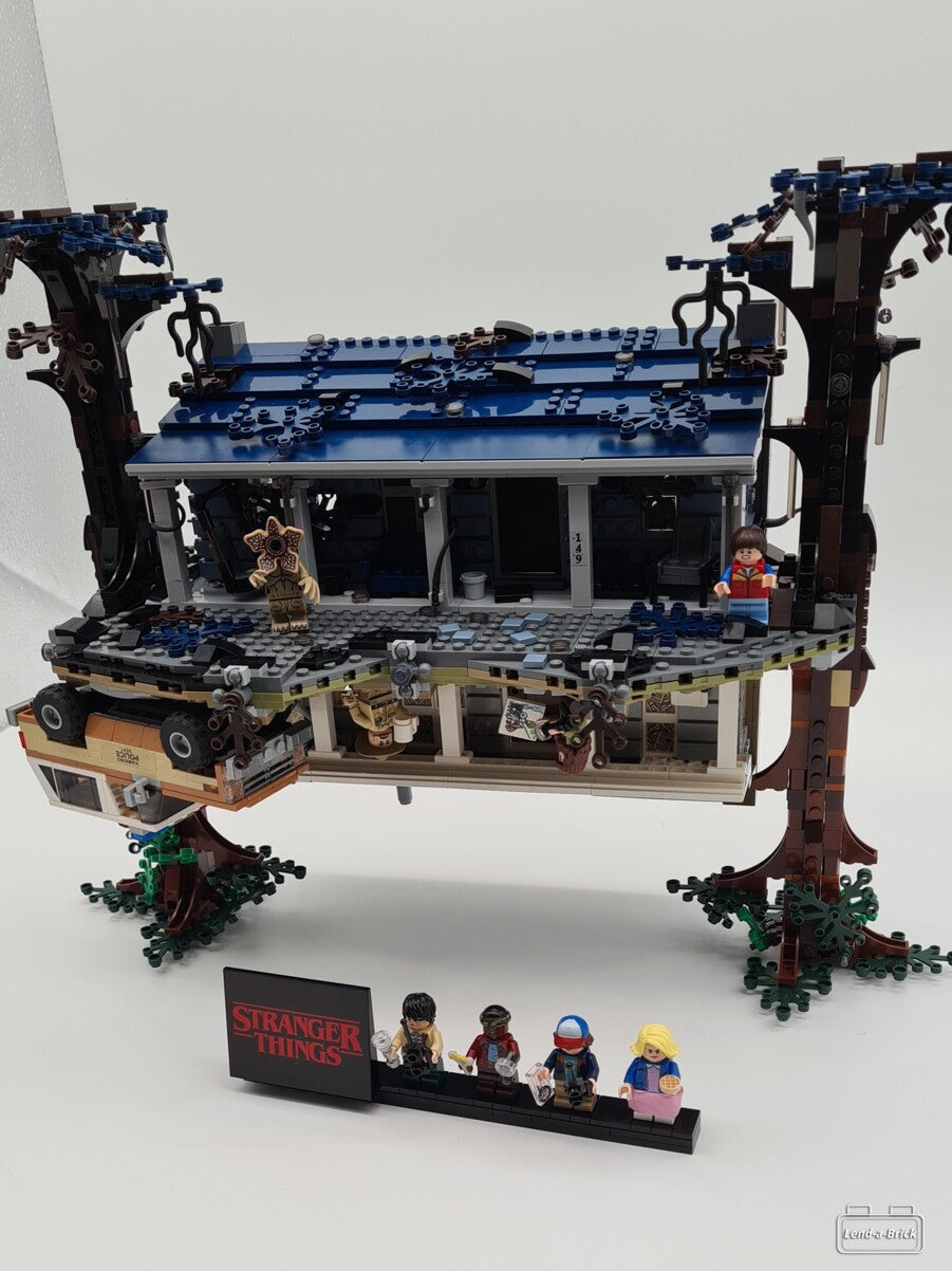 Motley billede Blitz Rent LEGO set: The Upside Down at Lend-a-Brick