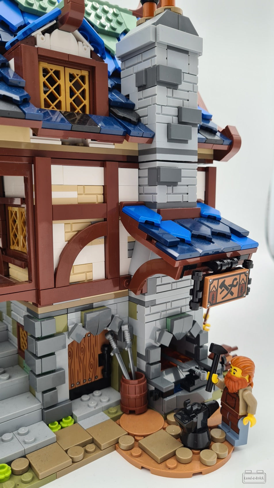 Rent LEGO set Medieval Blacksmith at Lend a Brick